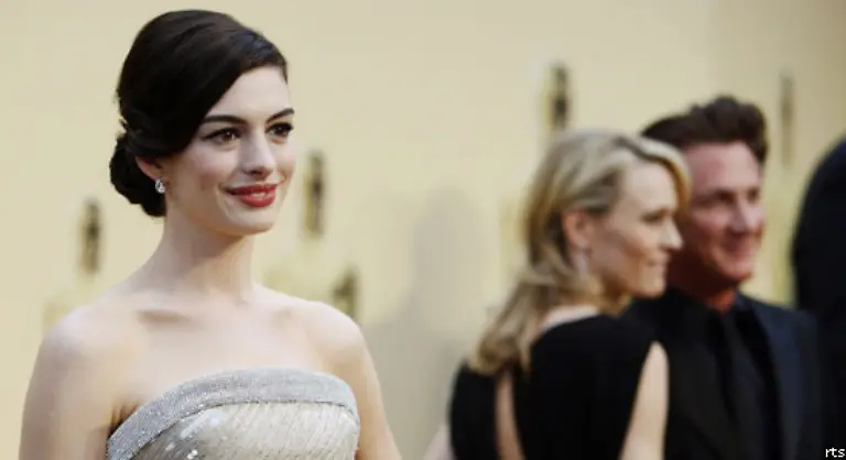 Auch-Anne-Hathaway-musste-sich-der-Winslet-geschlagen-geben