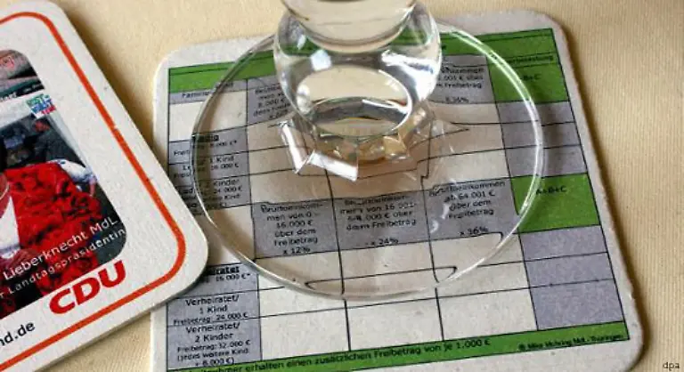 und-die-Bierdeckelsteuerreform-war-vom-Tisch