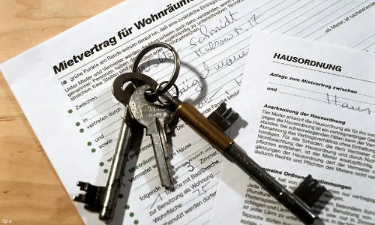 Auch-Mieter-koennen-einen-Teil-der-Nebenkosten-fuer-Hausmeister-Treppenhausreinigung-Wartungsarbeiten-usw-absetzen-Allerdings-muss-der-Vermieter-dazu-in-der-Jahresabrechnung-die-Kosten-getrennt-ausweisen