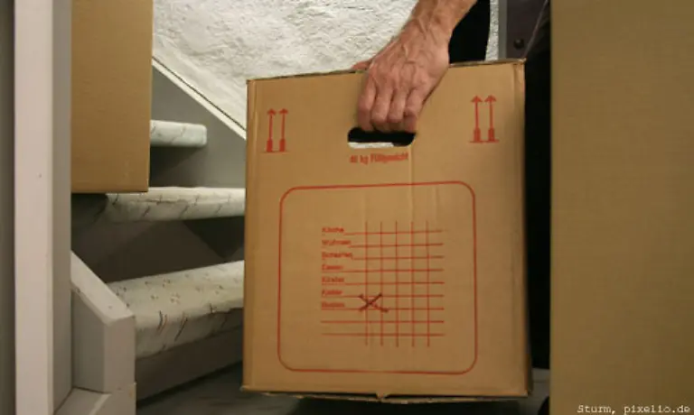 Beruflich-bedingte-Umzugskosten-sind-absetzbar-Zusaetzlich-zu-den-nachgewiesenen-Umzugskosten-sind-auch-voruebergehende-doppelte-Mietzahlungen-oder-Maklerkosten-anrechenbar