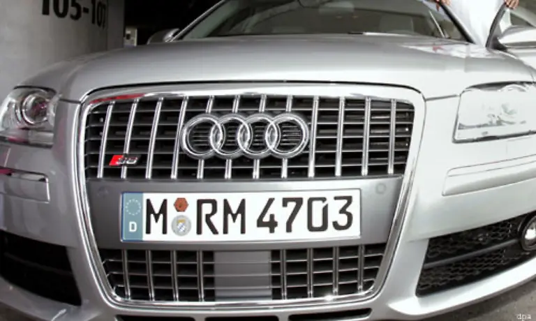 Wer-kein-Fahrtenbuch-fuer-das-Dienstfahrzeug-fuehren-will-muss-sich-der-Pauschalwertbesteuerungsmethode-unterziehen-Wer-den-Wagen-ueberwiegend-dienstlich-nutzt-sollte-ein-Fahrtenbuch-fuehren