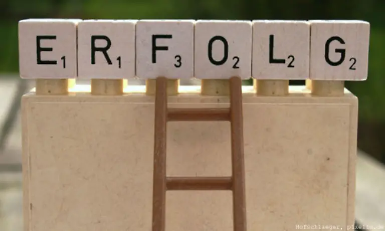 Bei-der-naechsten-Gehaltsrunde-verzichten-Sie-lieber-auf-Bares-Da-bleibt-Netto-nicht-viel-von-uebrig-Mehr-bringen-zum-Beispiel-ein-Zuschuss-zum-Kindergartenplatz-Benzingutscheine-Nahverkehrskarte-und-zinsguenstige-Darlehen