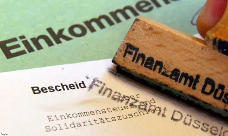 Uebrigens-Wenn-Sie-Ihren-Einkommenssteuerbescheid-vom-Finanzamt-erhalten-haben-pruefen-Sie-diesen-genau