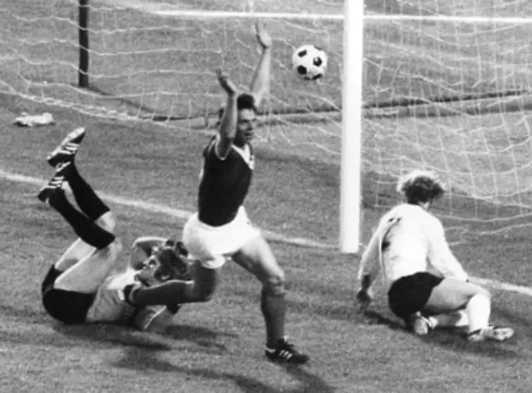 Der-Torwart-Maier-haette-anders-reagiert-wenn-ihm-Derartiges-bei-der-WM-1974-widerfahren-waere-Ich-haette-den-Bundestrainer-abgemurkst