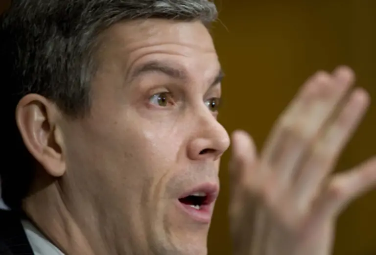 Auch-Arne-Duncan-kennt-Obama-bereits-aus-Chicago-Er-war-dort-Direktor-der-Schulbehoerden-und-wechselte-nun-als-Bildungsminister-nach-Washington