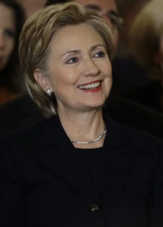 Die-61-jaehrige-Clinton-hat-uebrigens-auch-einen-starken-Bezug-zu-Chicago-Es-ist-ihre-Geburtsstadt