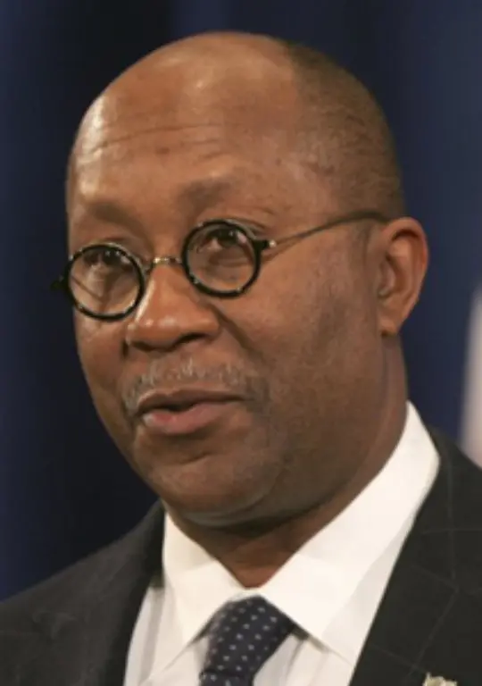 Ein-weiterer-Handelsbeauftragter-in-Obamas-Kabinett-ist-Ron-Kirk-Er-hat-als-Buergermeister-von-Dallas-in-Texas-bereits-fuer-einen-wirtschaftlichen-Boom-gesorgt
