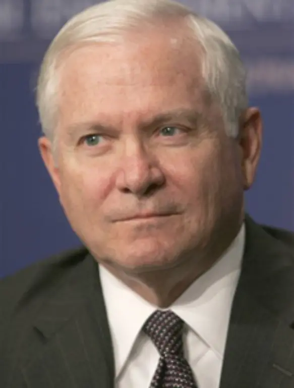 Gates-gilt-als-gemaessigter-Republikaner-der-in-Kriegszeiten-Kontinuitaet-verkoerpern-koennte-Es-wird-aber-spekuliert-dass-er-nur-fuer-einige-Monate-uebergangsweise-im-Amt-bleiben-wird