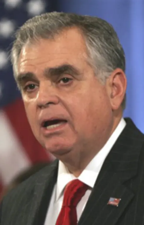 LaHood-gilt-als-enger-Vertrauter-von-Stabschef-Rahm-Emanuel-und-kommt-wie-Obama-aus-Illinois