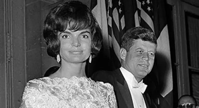 und-trauert-man-noch-heute-einer-Stil-Ikone-hinterher-die-diesen-Begriff-nun-zwar-wahrlich-verdient-weil-gepraegt-hat