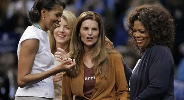 Diese-Frau-steht-natuerlich-im-Blickpunkt-und-jede-Bewegung