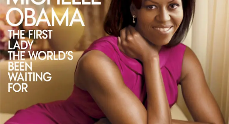 Ihren-Adelsschlag-in-Sachen-Mode-hat-sie-zum-Glueck-bereits-erhalten-Auf-der-Vogue-zierte-sie-das-Titelblatt-in-aermellosem-Pink-einem-taillierten-Kleid