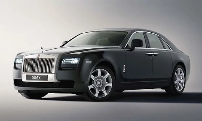 Den-Rolls-Royce-fuer-Anfaenger-zeigen-die-Briten-auf-dem-Autosalon-zum-ersten-Mal-Der-200-EX-ist-der-kleine-Ableger-des-Phantom-und-soll-der-britischen-Edel-Marke-neue-Kaeuferschichten-erschliessen