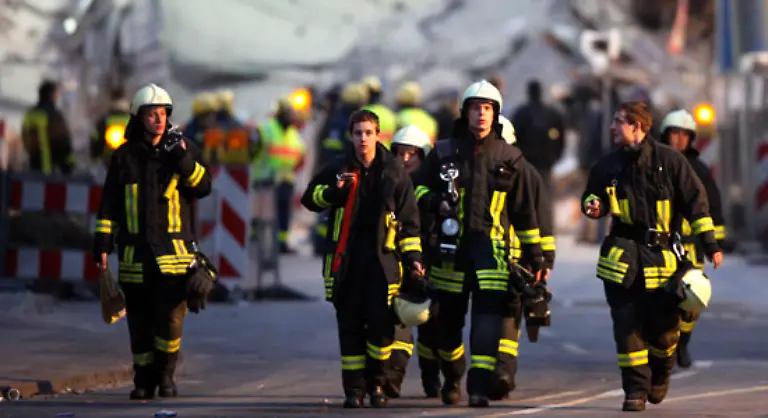 Selbst-die-Rettungshunde-konnten-nicht-ueberall-eingesetzt-werden-weil-es-zu-gefaehrlich-gewesen-waere