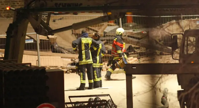 Es-ist-ja-nicht-das-einzige-Haus-das-Risse-zeigt-und-das-Schaeden-zeigt-so-Schramma-in-der-ARD