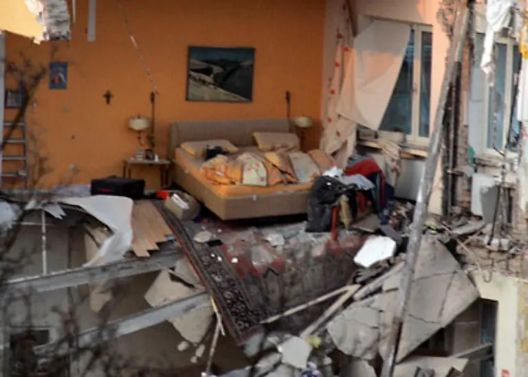 Schon-zuvor-gab-es-Senkungsrisse-im-Mauerwerk