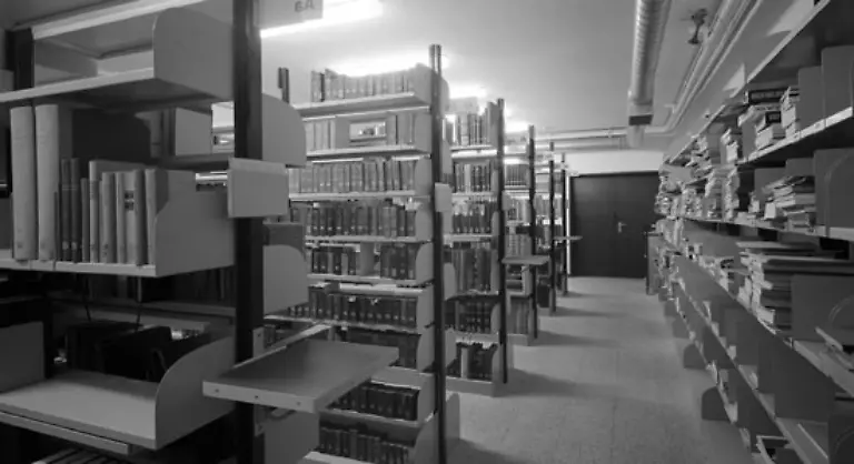 Es-handele-sich-um-ungefaehr-18-Regalkilometer-wertvollstes-Archivgut-immerhin-die-komplette-Ueberlieferung-der-Stadt-Koeln