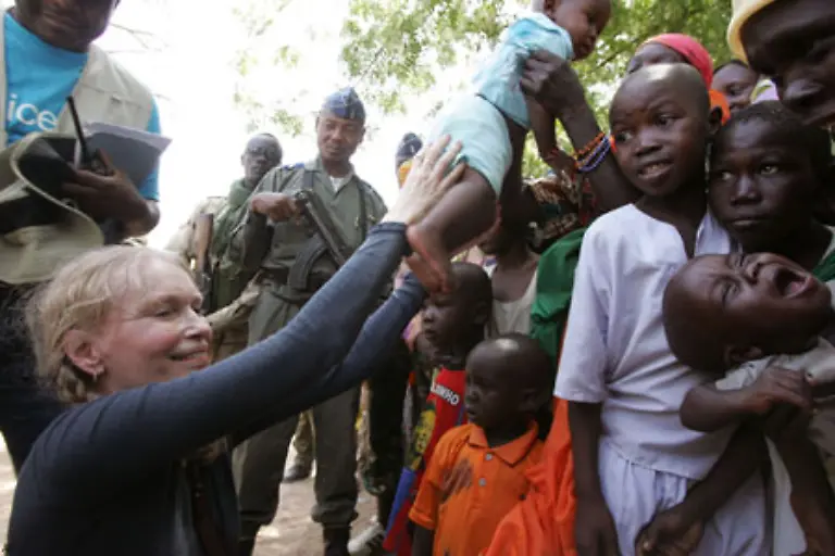 Sie-haben-bereits-bei-den-ueber-300-000-Toten-versagt-die-sinnloserweise-in-Darfur-ums-Leben-gekommen-sind