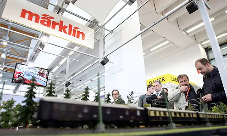 Die-Optionen-sollen-auch-fuer-andere-Branchen-ueber-den-Bankensektor-hinaus-geprueft-werden-heisst-es-Der-Modelleisenbahnbauer-Maerklin-duerfte-davon-jedoch-kaum-profitieren