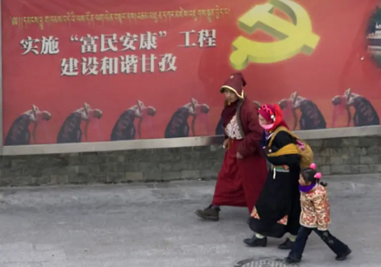 Es-ist-der-10-Maerz-2009-der-50-Jahrestag-des-Aufstands-in-Tibet-gegen-die-chinesische-Besatzung-Zeit-fuer-Propaganda