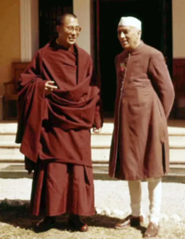 In-Indien-erhaelt-der-Dalai-Lama-Asyl