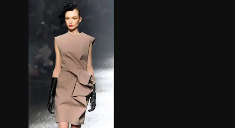 Strassenkleidung-vom-Feinsten-setzte-der-Lanvin-Designer-Alber-Elbaz-in-Szene