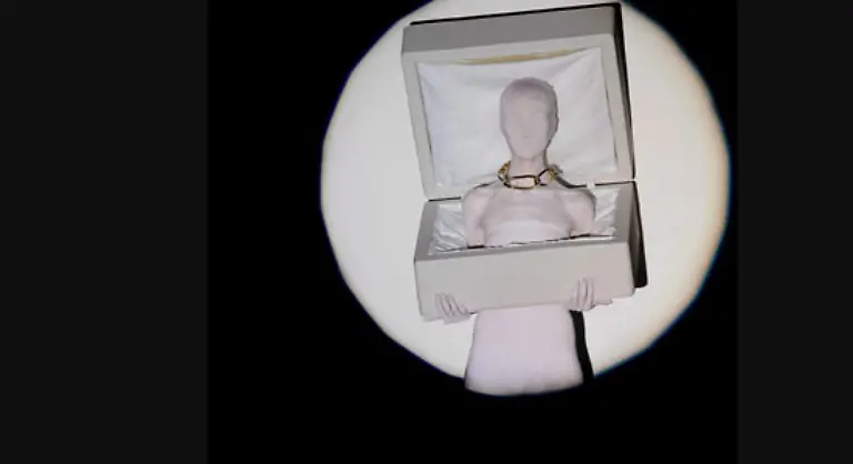 Alles-drehte-sich-um-geometrische-Formen-und-klare-Schnitte-des-Materials