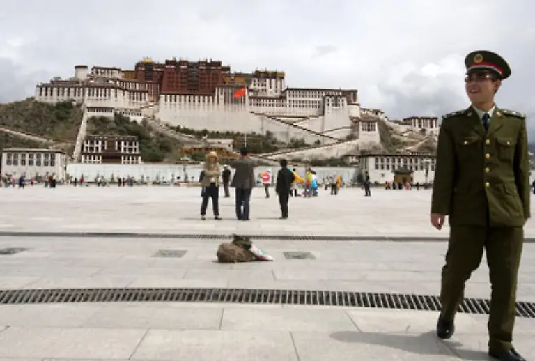 Die-subtile-Methode-der-Pekinger-Regierung-Tibet-soll-langsam-chinesisch-werden