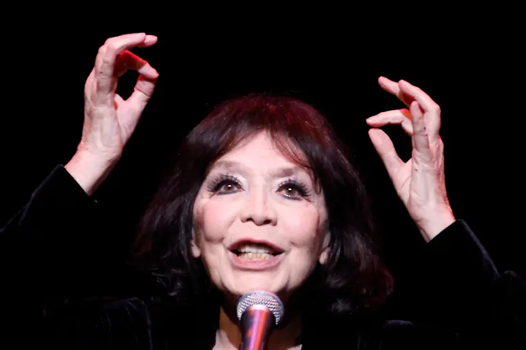 2010-07-01T120000Z-1765451040-GM1E6720CPN01-RTRMADP-3-AUSTRIA