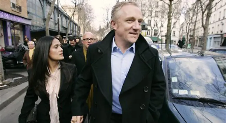 und-stahl-damit-anderen-Promi-Gaesten-wie-Saengerin-Pink-Stellas-Vater-Paul-McCartney-und-Salma-Hayek-die-Schau