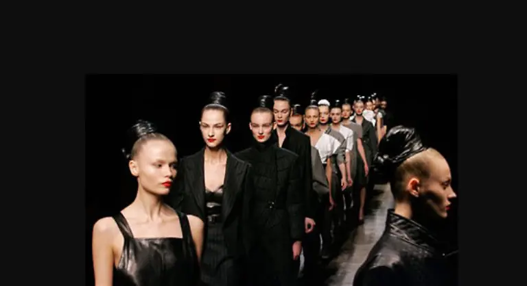 Resumee-Das-meiste-ist-tragbar-fuer-die-wahre-Frau-die-im-wahren-Leben-steht