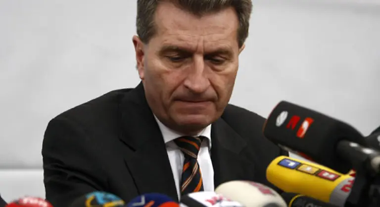 Der-Landesvater-spricht-von-einer-grauenvollen-und-in-keiner-Form-erklaerbaren-Tat-Er-drueckt-den-betroffenen-Eltern-und-Mitschuelern-sein-Mitgefuehl-aus