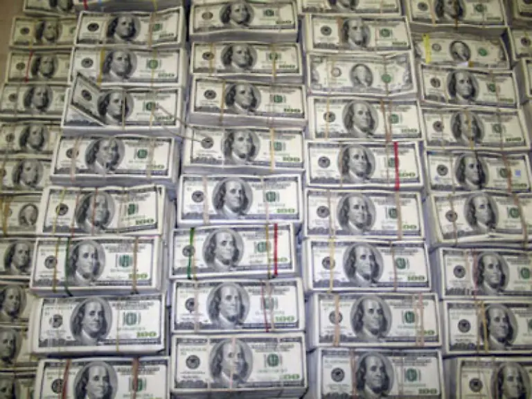 Das-Vermoegen-wird-auf-rund-2-4-Billionen-Dollar-geschaetzt-im-Vorjahr-lag-die-Summe-noch-bei-4-4-Billionen-Dollar
