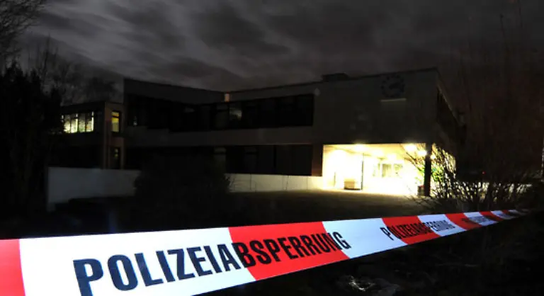 Die-ganze-Nacht-lang-brennt-Licht-in-der-Albertville-Realschule