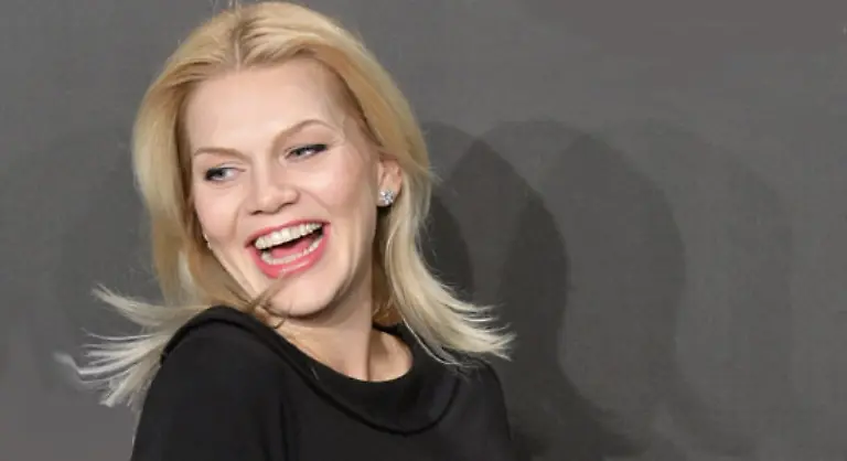 Die-Schauspielerin-und-Saengerin-Anna-Loos-ist-ab-dem-12-Maerz-als-Melkerin-auf-der-Kinoleinwand-zu-sehen