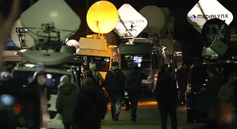 Aber-auch-in-den-Nachbarlaendern-wird-die-Tragoedie-wahrgenommen