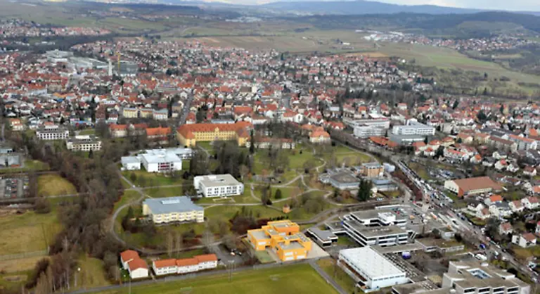 Am-Tag-nach-dem-Amoklauf-des-17-jaehrigen-Tim-K-ist-nichts-mehr-wie-vorher-im-kleinen-Winnenden-16-Menschen-sind-tot-15-Opfer-und-ein-Taeter