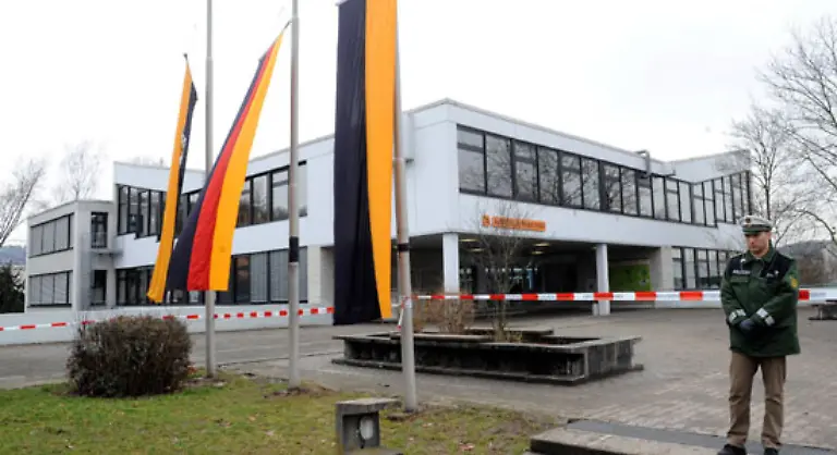 die-Fahnen-auf-Halbmast-gesetzt