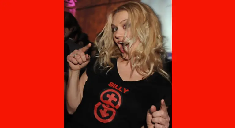 Und-was-war-der-haerteste-Job-den-sie-je-gemacht-haben-Das-war-auf-der-Schauspielschule-in-Hamburg-erzaehlt-Loos