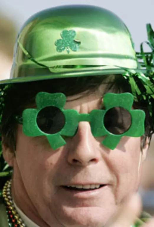 Zum-St-Patrick-s-Day-gehoert-vor-allem-eines-die-Farbe-Gruen