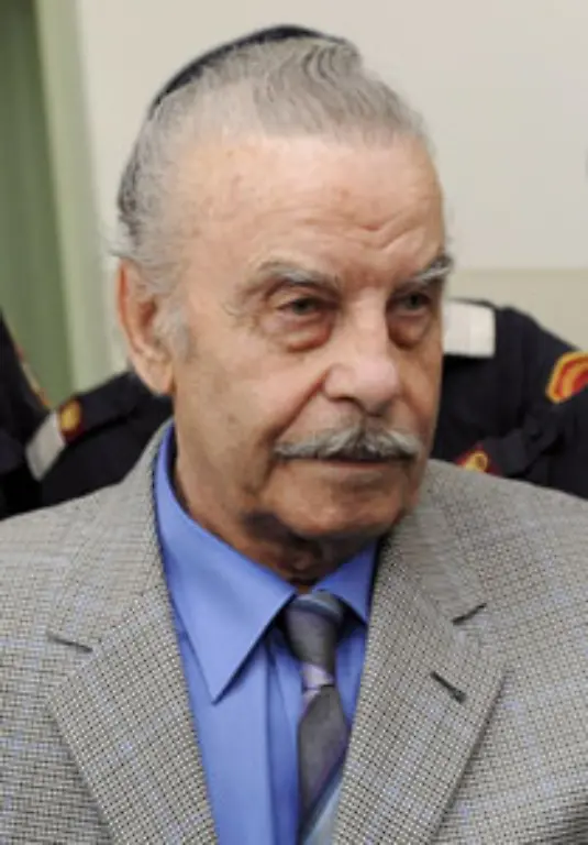 Ein-erkrankter-Saeugling-starb-kurz-nach-der-Geburt-weil-Fritzl-ihm-aerztliche-Hilfe-versagte