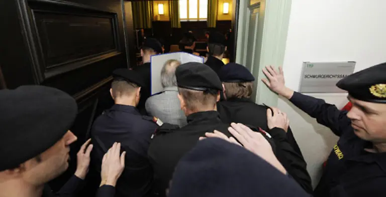 wo-er-sich-lediglich-teilweise-schuldig-bekennt