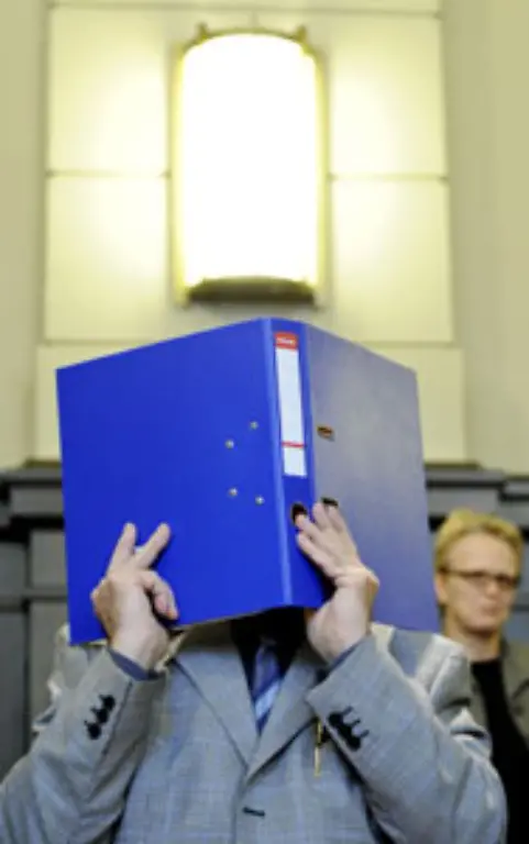 Mit-den-wenigen-Bildern-des-Inzesttaeters