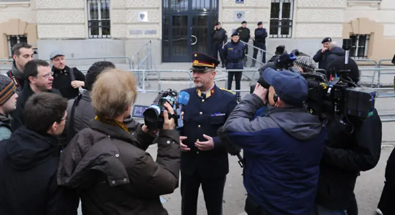 mit-Interviews-mit-Experten-jeder-Art