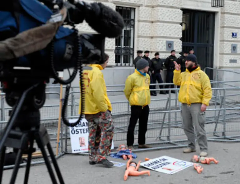 Dabei-ist-die-Grenze-fliessend-zwischen-dem-Interesse-am-Unbegreiflichen-und-der-Sensationslust