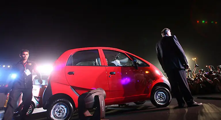 Und-diese-erschien-zahlreich-Weltweit-sorgte-das-Billigauto-fuer-Aufmerksamkeit