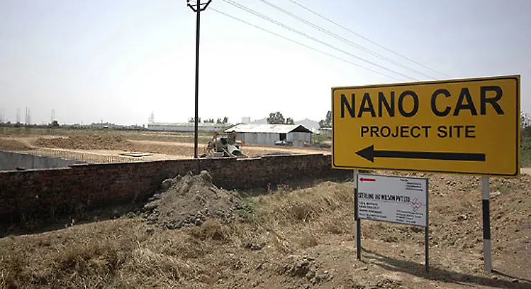 Im-vergangenen-Oktober-hatte-Tata-den-urspruenglich-geplanten-Standort-im-Bundesstaat-Bengalen-aufgegeben-Dort-war-die-Produktionsstaette-schon-fast-fertig