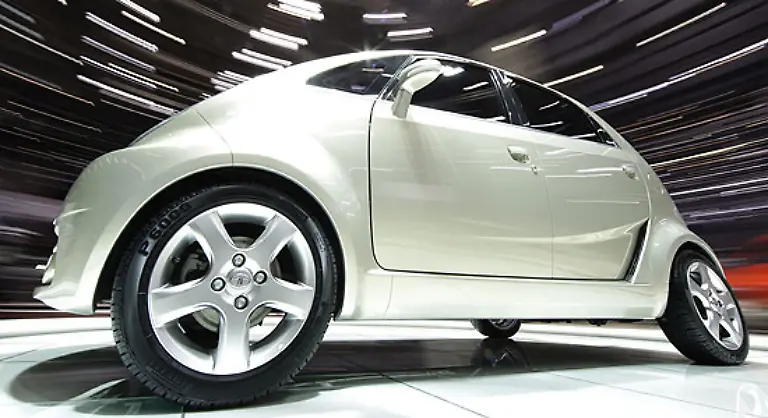 Angeblich-erfuellt-er-bereits-alle-Standards-in-Sachen-Sicherheit-und-Abgase-Ab-2010-soll-er-ausgeliefert-werden-allerdings-nur-in-Polen-Spanien-und-Italien-In-Deutschland-wird-es-ihn-fruehestens-ab-2012-geben