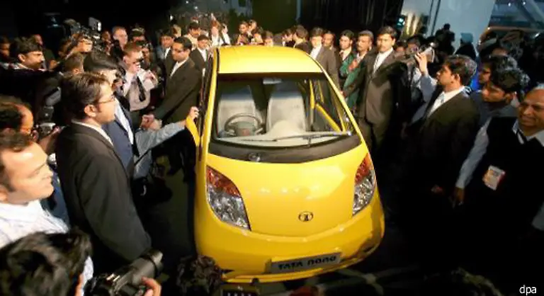 Dennoch-hat-der-Nano-bereits-durch-seine-blosse-Ankuendigung-schon-einiges-in-der-Autowelt-in-Bewegung-gebracht