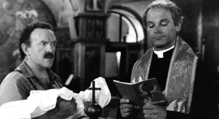 Im-umbrischen-Gubbio-wird-die-bereits-siebte-Staffel-von-Don-Matteo-gedreht-in-der-er-einen-Priester-mit-Spuernase-und-dem-Herz-auf-dem-rechten-Fleck-spielt